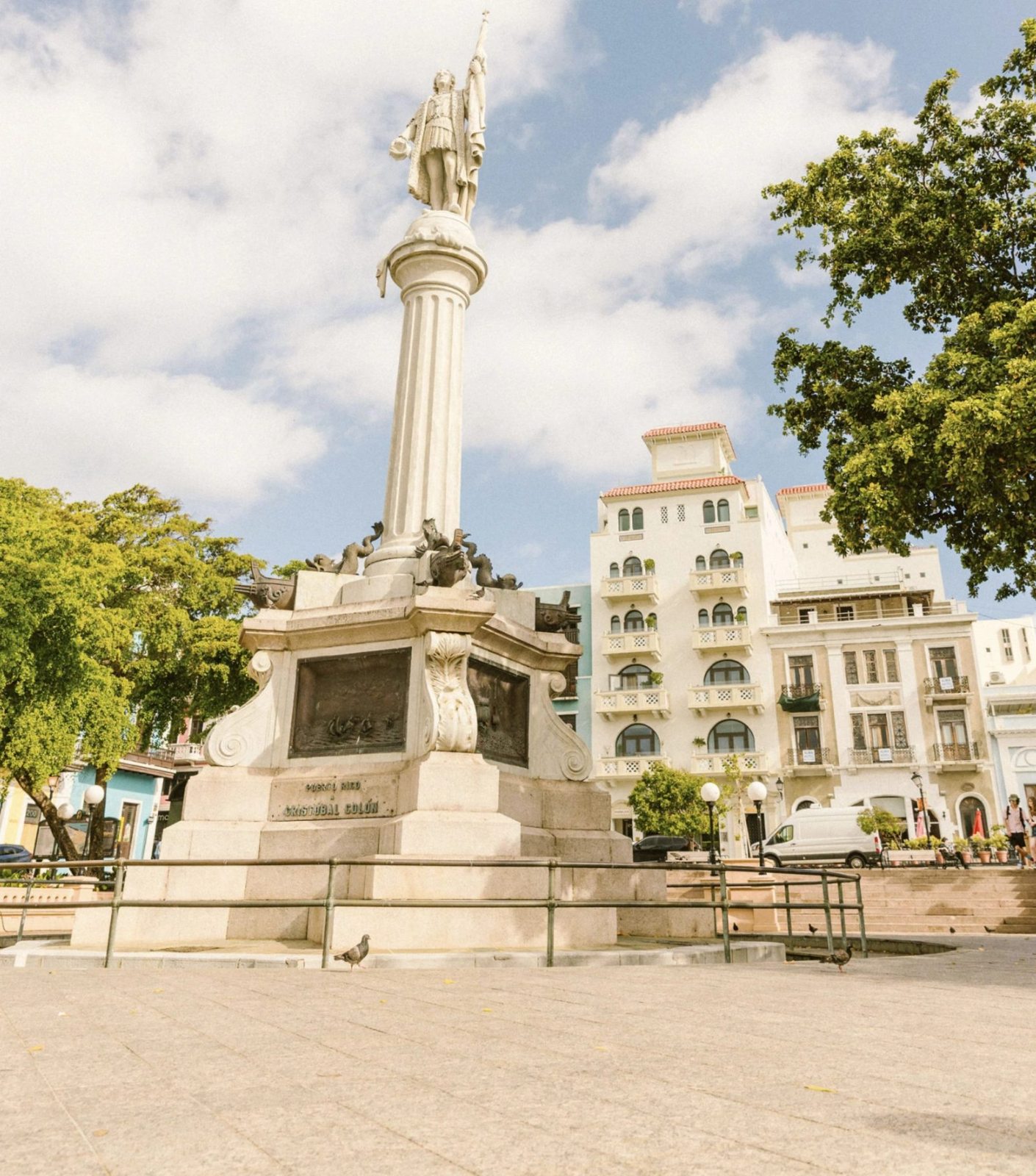 Alma Hotel Old San Juan Statue